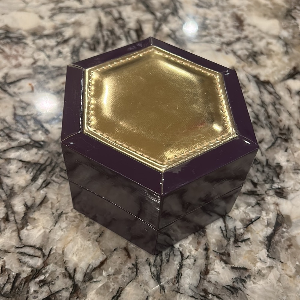 Curations Watch - Picture 3 of 3